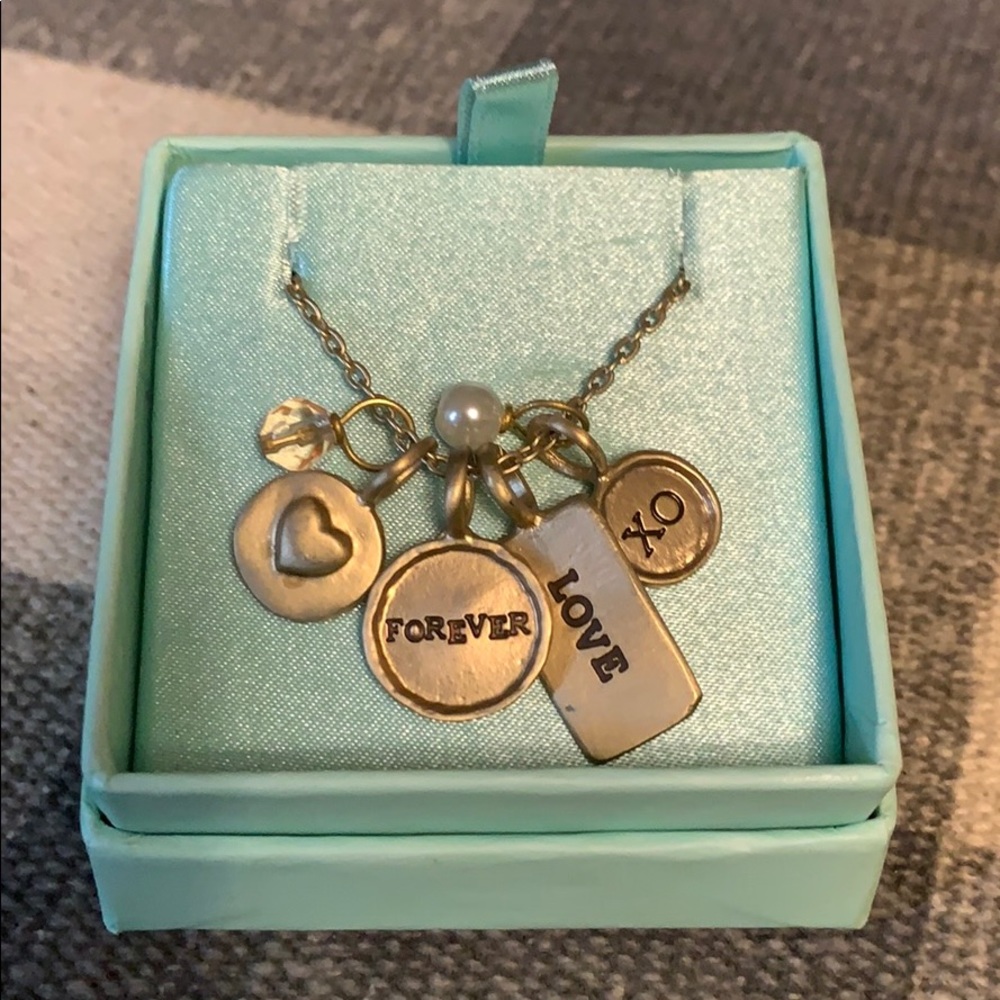 In love…with this necklace.  Perfect for Valentine’s Day❤️